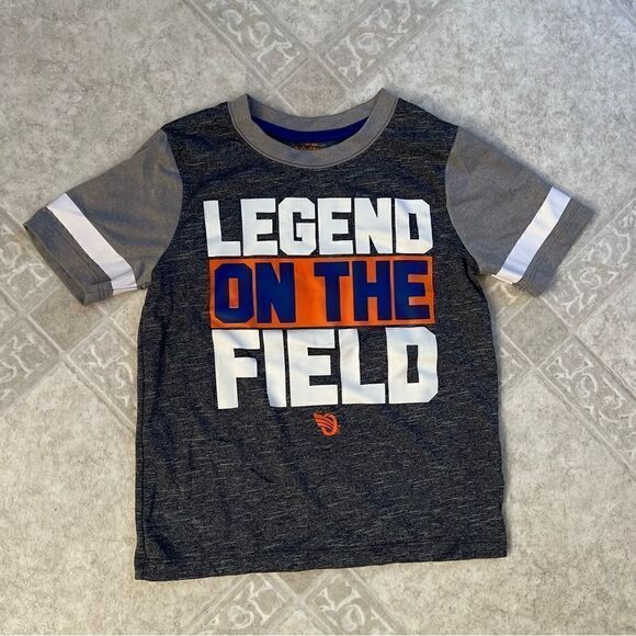 Boys Oshkosh Legend on the Field Size 5 - Picture 1 of 4